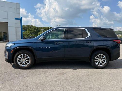 2022 Chevrolet Traverse LS