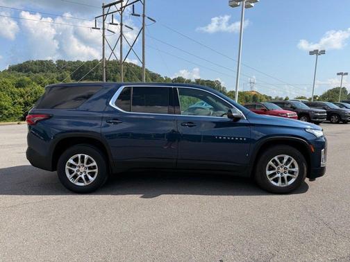 2022 Chevrolet Traverse LS