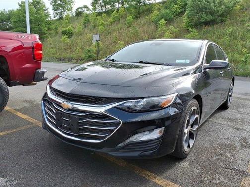 Mosaic Black Metallic 2023 Chevrolet Malibu LT