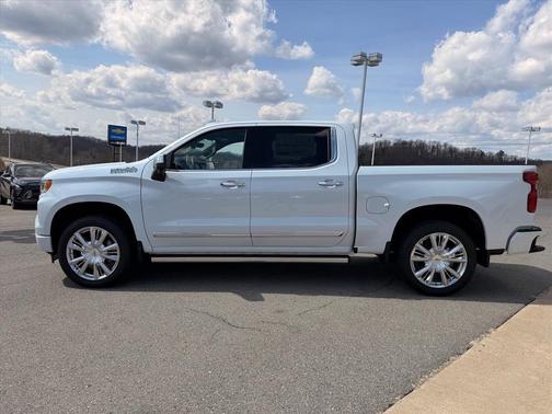 Polar White 2026 Chevrolet Silverado 1500 High Country