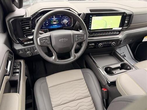 Summit White 2026 Chevrolet Silverado 2500 ZR2