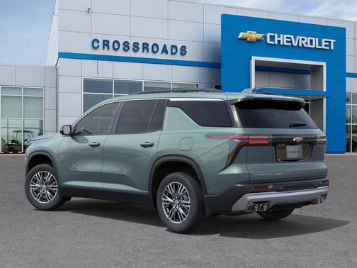 Green Metallic 2027 Chevrolet Traverse LT