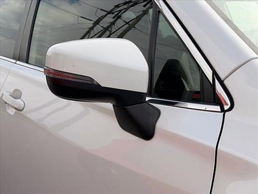 Crystal White Pearl 2021 Subaru Forester Limited