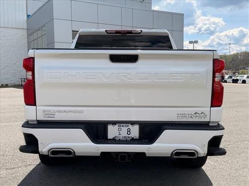Iridescent Pearl Tricoat 2024 Chevrolet Silverado 1500 High Country
