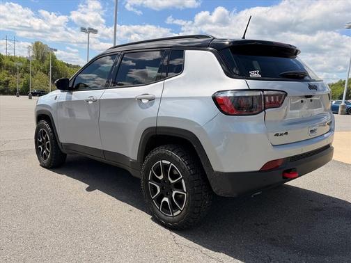 Silver Zynith 2024 Jeep Compass Trailhawk