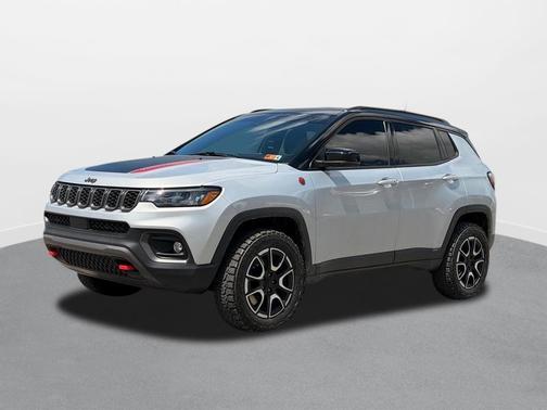 Silver Zynith 2024 Jeep Compass Trailhawk