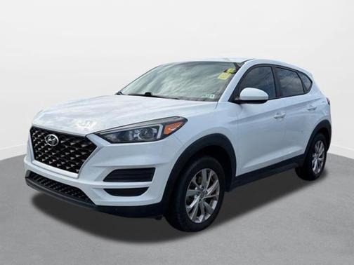 White Cream 2021 Hyundai TUCSON SE