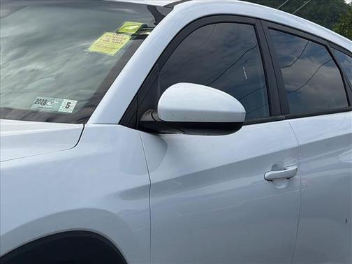 White Cream 2021 Hyundai TUCSON SE