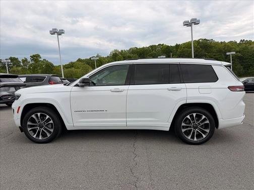 Bright White Clearcoat 2022 Jeep Grand Cherokee L Overland