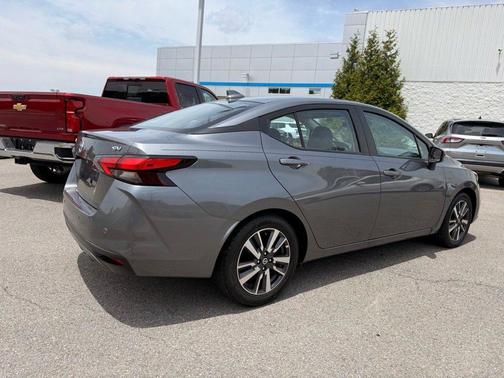 2021 Nissan Versa 1.6 SV