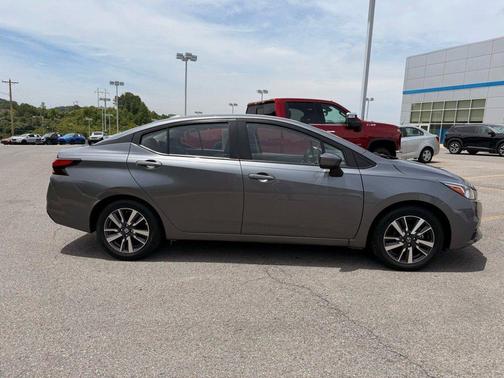 2021 Nissan Versa 1.6 SV