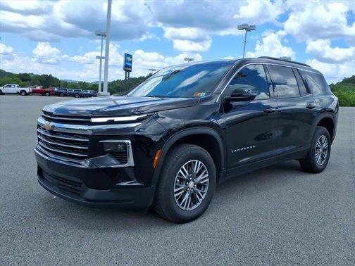 Mosaic Black Metallic 2026 Chevrolet Traverse LT