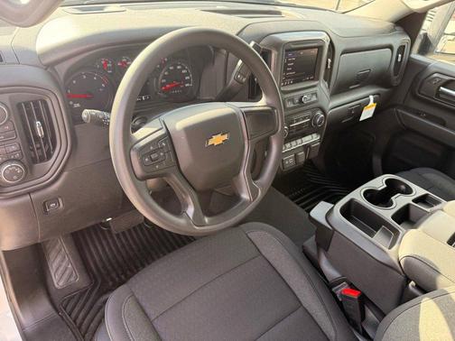 2025 Chevrolet Silverado 2500 Custom