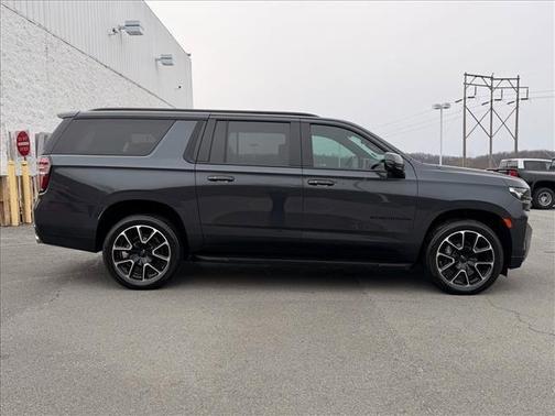 2022 Chevrolet Suburban RST