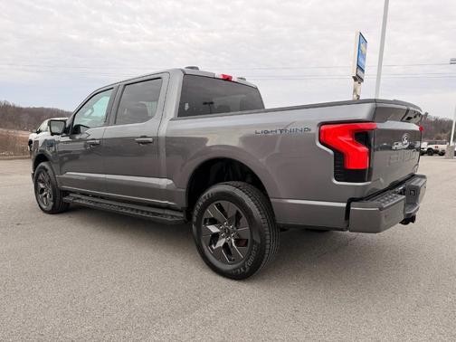 2024 Ford F-150 Lightning Flash