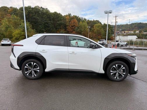 2024 Toyota bZ4X XLE