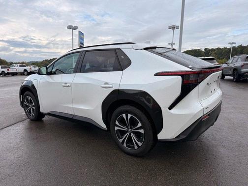 2024 Toyota bZ4X XLE