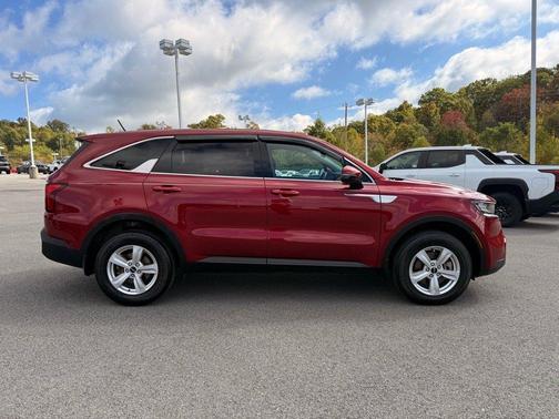 2023 Kia Sorento LX