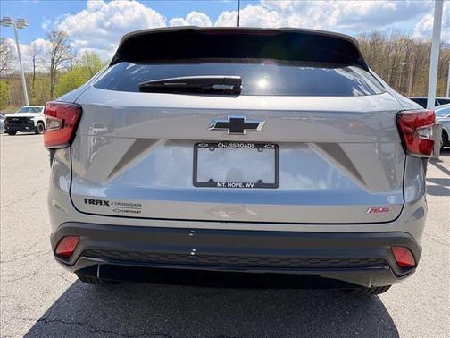 Sterling Gray Metallic 2025 Chevrolet Trax 2RS
