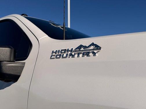 2022 Chevrolet Silverado 2500 High Country