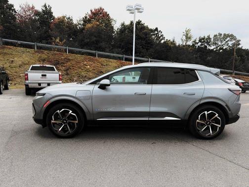 2024 Chevrolet Equinox EV LT