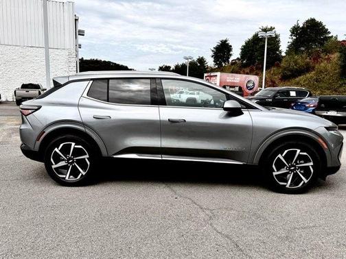 2024 Chevrolet Equinox EV LT