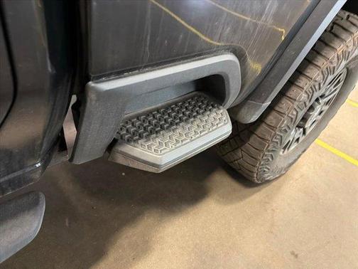 Black 2024 Chevrolet Silverado 2500 ZR2