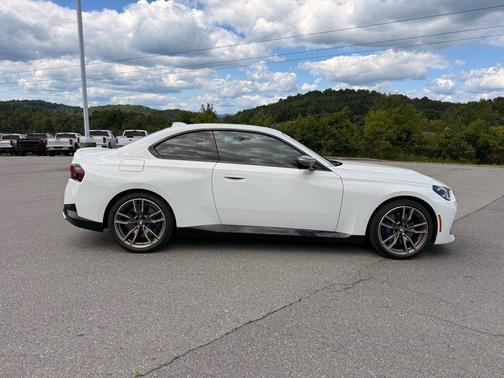2022 BMW M240 i xDrive