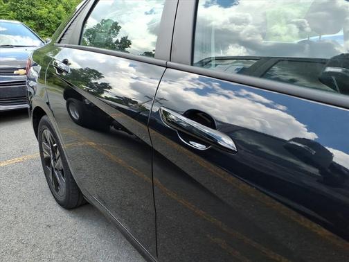 Phantom Black 2022 Hyundai ELANTRA SEL