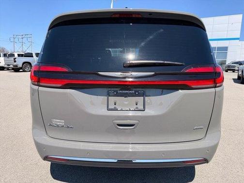 Ceramic Gray Clearcoat 2025 Chrysler Pacifica Select