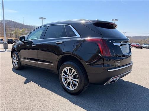 Stellar Black Metallic 2021 Cadillac XT5 Premium Luxury