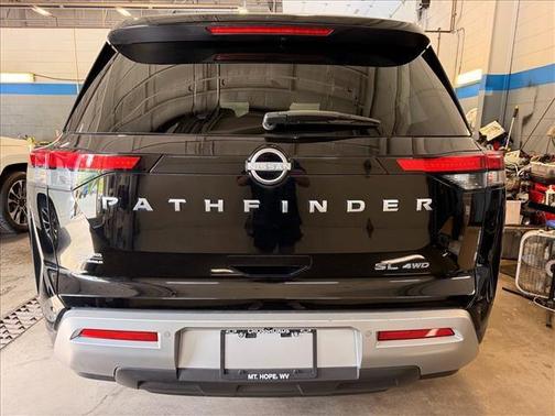 Black 2023 Nissan Pathfinder SL
