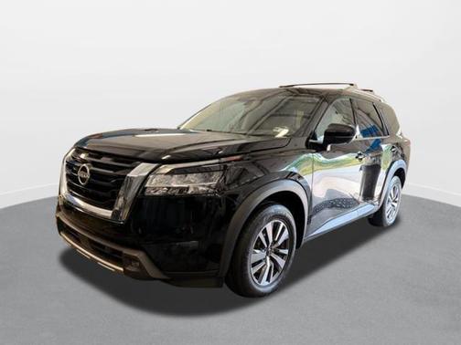Black 2023 Nissan Pathfinder SL