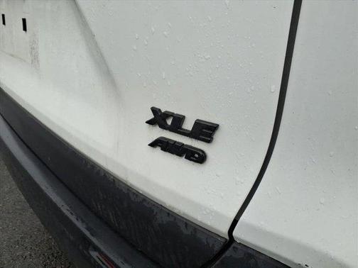 White 2022 Toyota RAV4 XLE