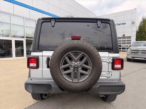 Silver Zynith Clearcoat 2024 Jeep Wrangler Sport