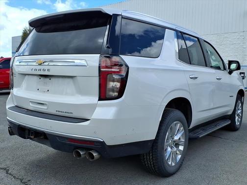 Iridescent Pearl Tricoat 2023 Chevrolet Tahoe Premier