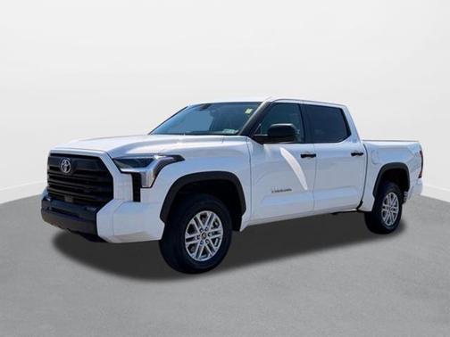 Ice 2024 Toyota Tundra SR5