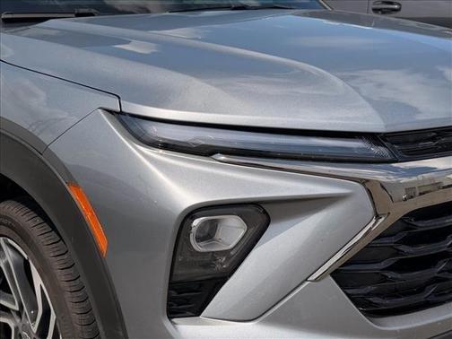 Sterling Gray Metallic 2026 Chevrolet Trailblazer RS