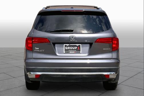 Modern Steel Metallic 2017 Honda Pilot Touring