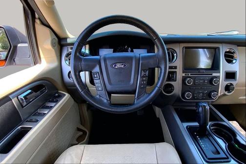 White Platinum Metallic Tri-Coat 2017 Ford Expedition XLT