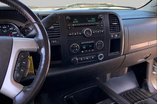 Summit White 2011 Chevrolet Silverado 1500 LT