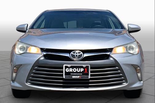 Celestial Silver Metallic 2017 Toyota Camry LE