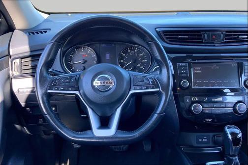 Gun Metallic 2018 Nissan Rogue SV