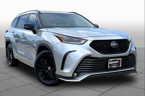 Celestial Silver Metallic 2024 Toyota Highlander XSE