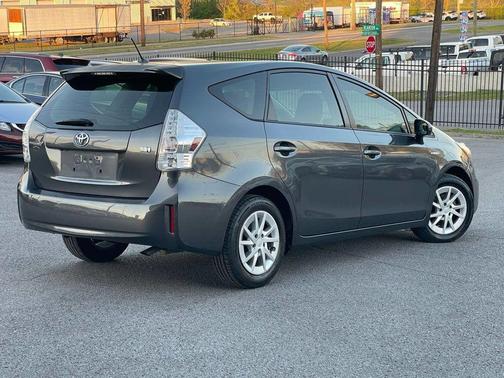 2014 Toyota Prius v Two