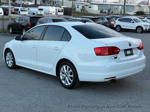2014 Volkswagen Jetta Auto SE