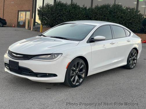 2016 Chrysler 200 C