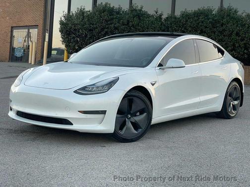 Pearl White Multi-Coat 2019 Tesla Model 3 Standard Range Plus