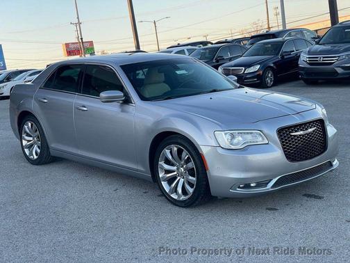 2016 Chrysler 300 Limited