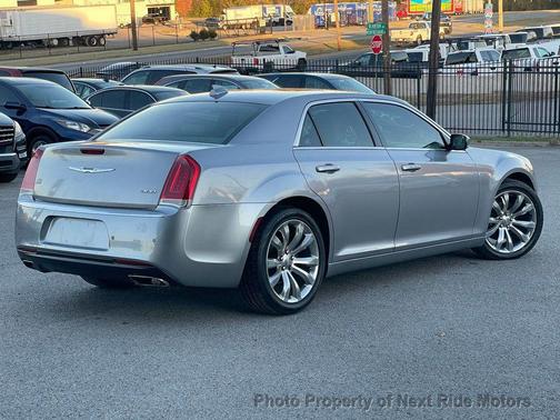 2016 Chrysler 300 Limited